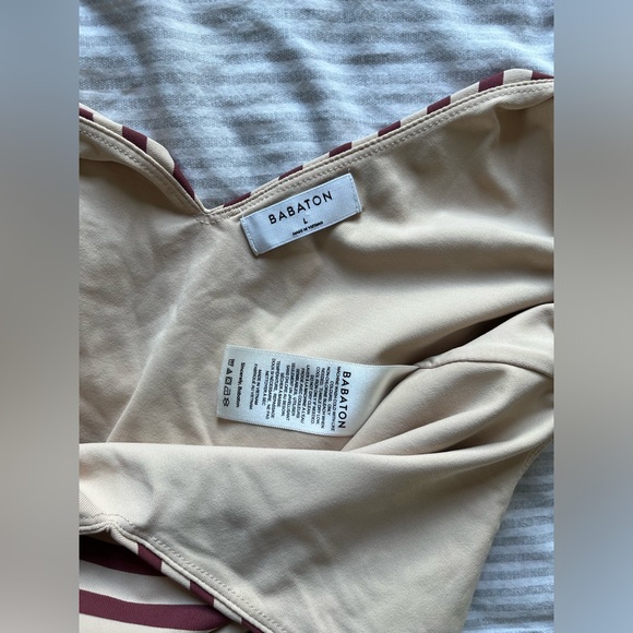 Aritzia babaton Contour V-Neck Bodysuit - Picture 6 of 6